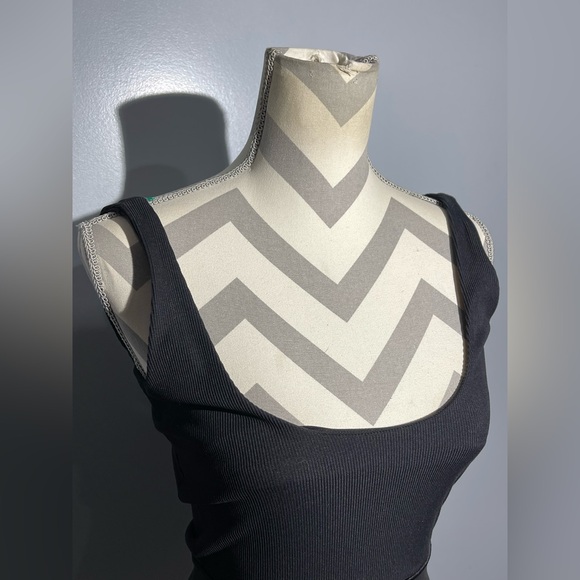 Vuori Black Athletic romper - Picture 7 of 12